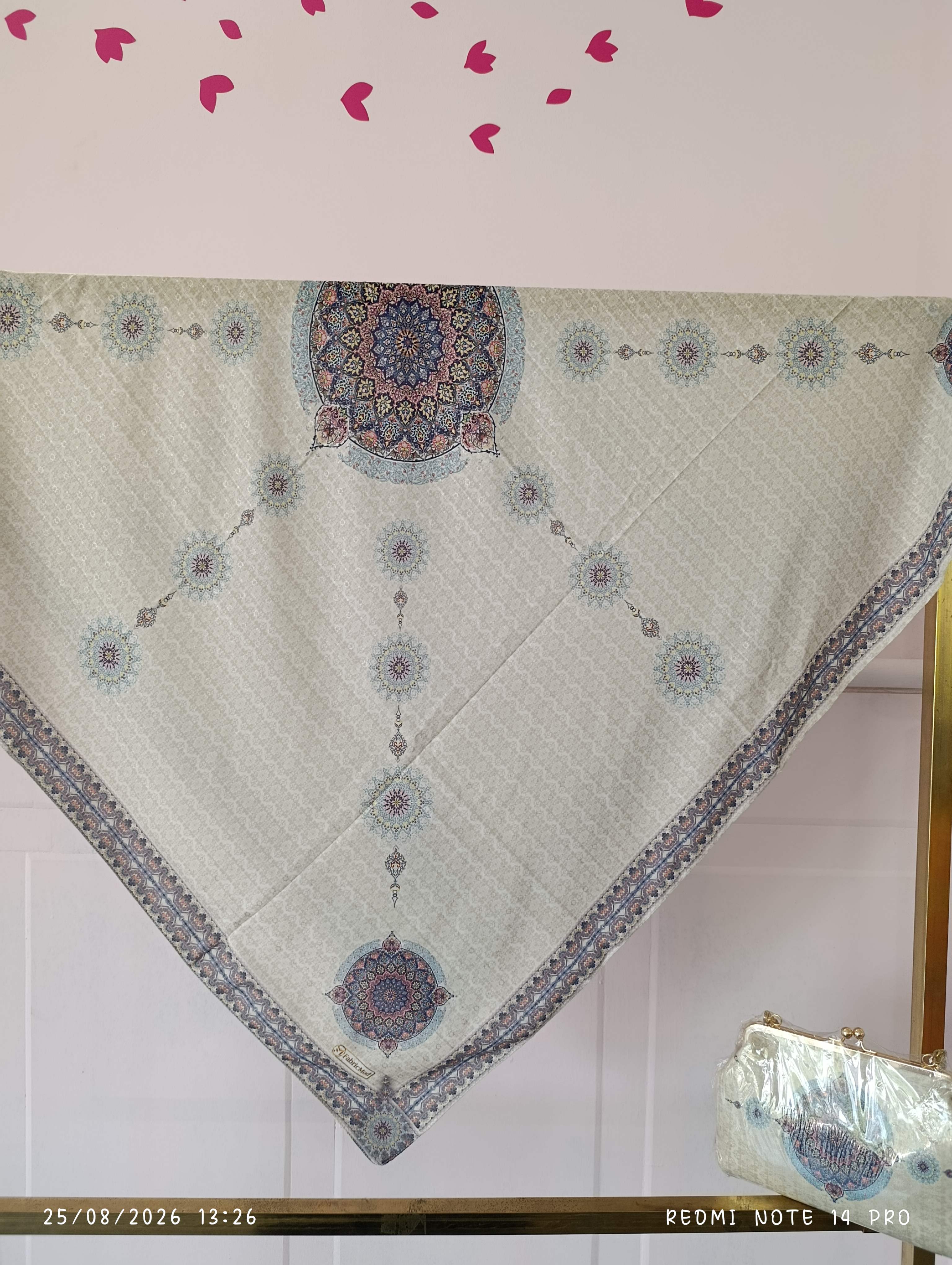 کیف و روسری